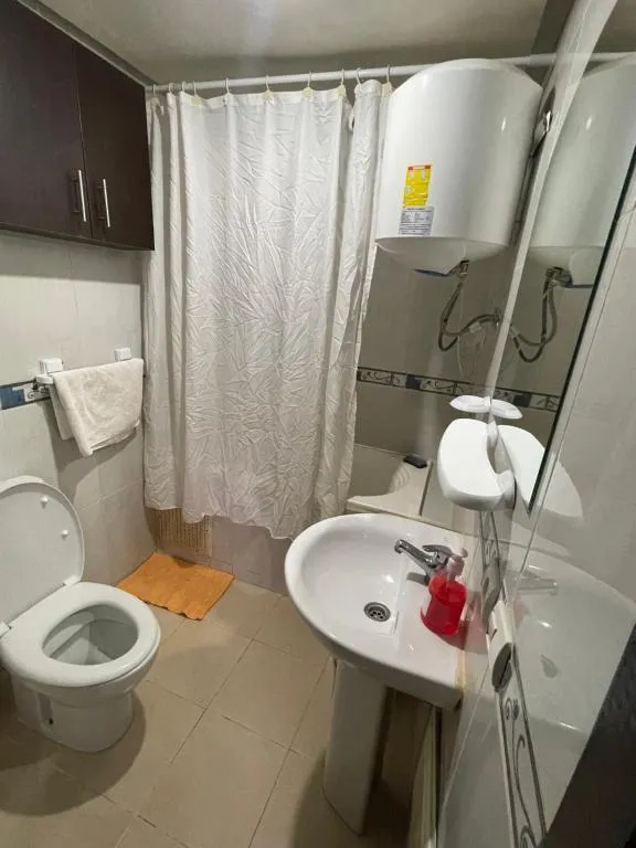 Appartement 17 3ème étage avec balcon POUR FAMILLE