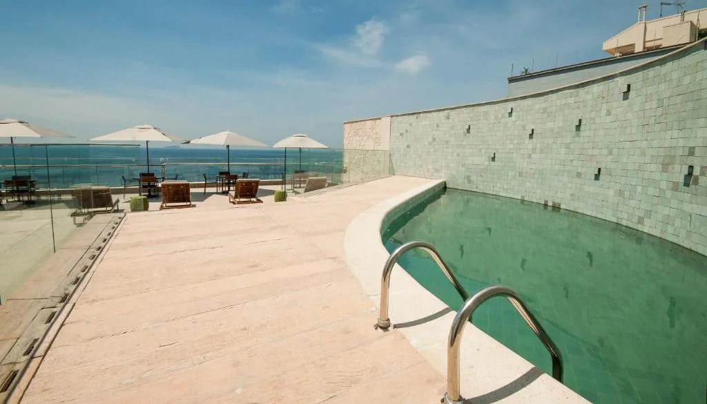 Arena Leme Hotel