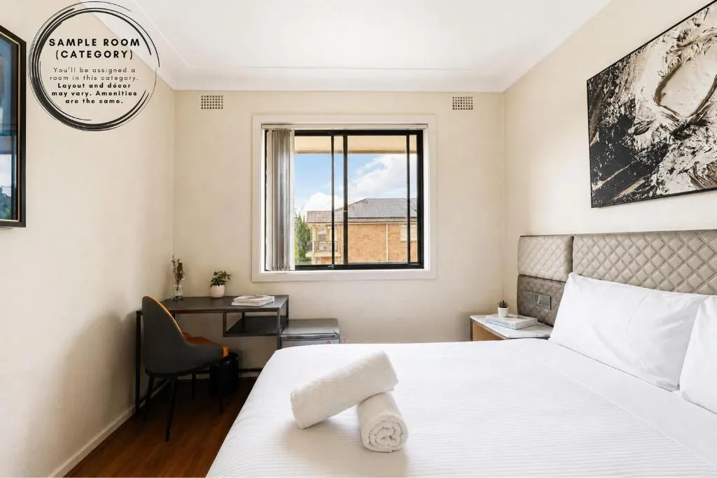 Auburn Double Room - Walk to Station & Dining - Shared Bathroom