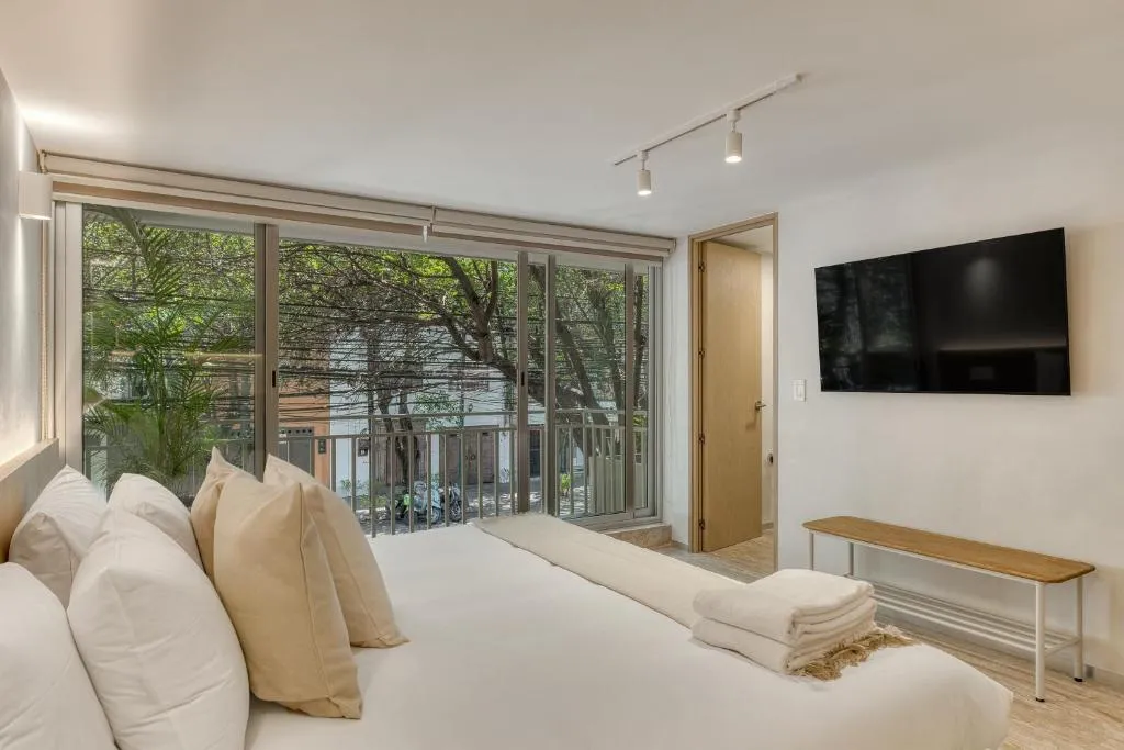 Casa Hugo by Capitalia