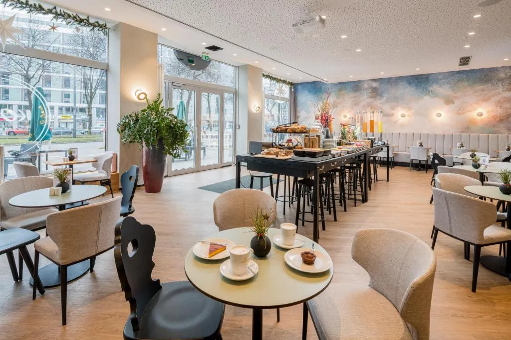 KOOS Hotel&Apartments - City Aparthotel