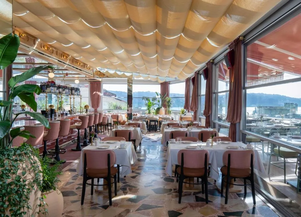 Crowne Plaza Istanbul - Ortakoy Bosphorus by IHG