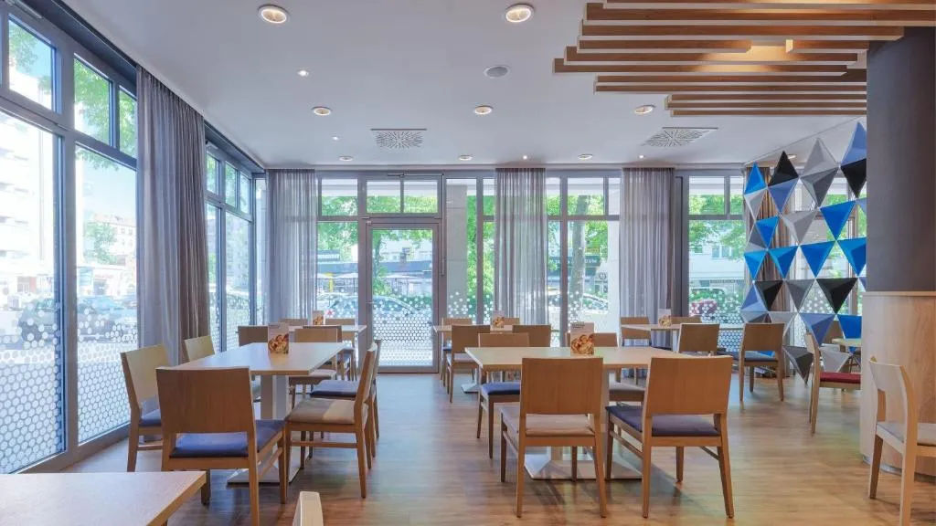 Holiday Inn Express Berlin City Centre by IHG
