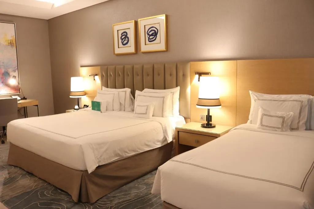 Grand Cosmopolitan Hotel