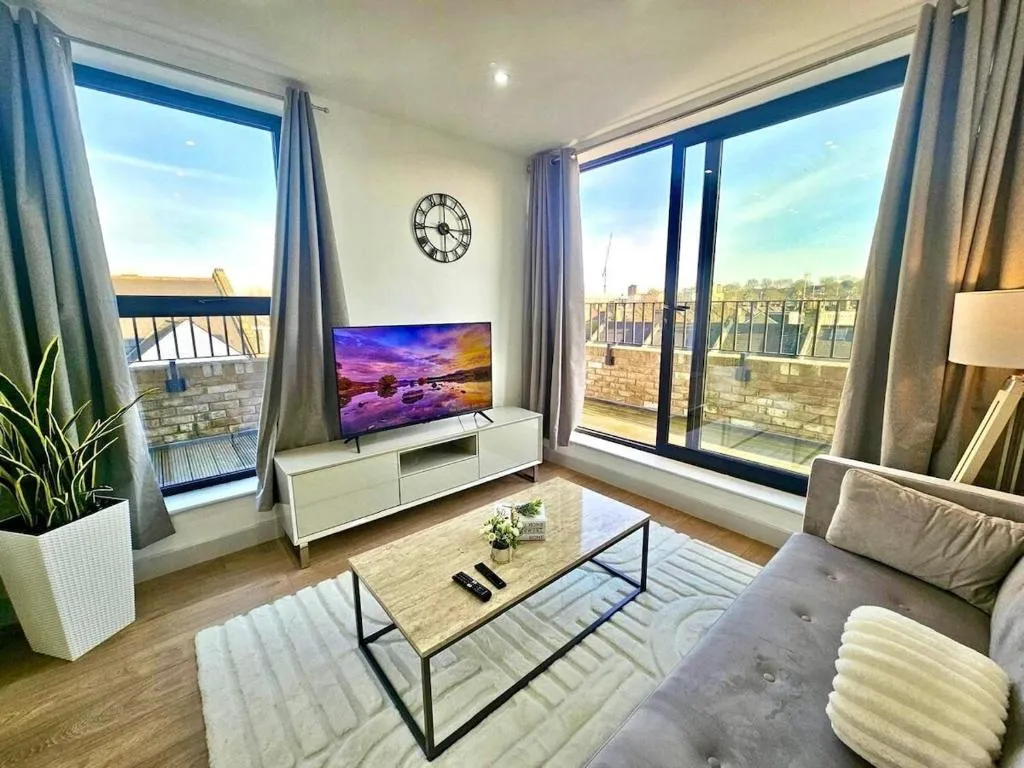 Hobson Woods Apartments
