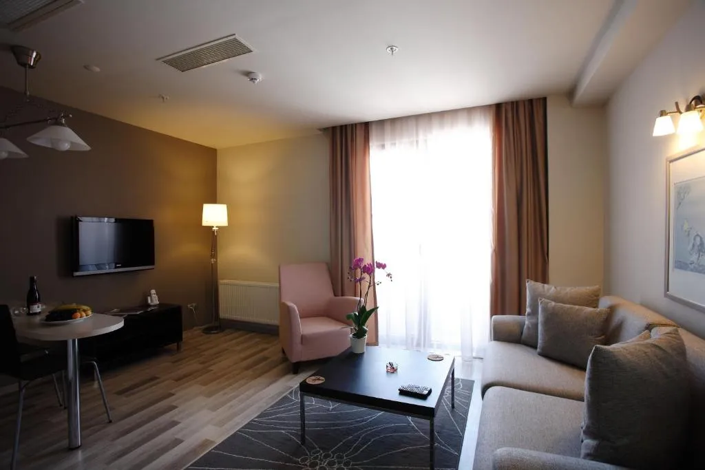 Home Stay Home Sisli