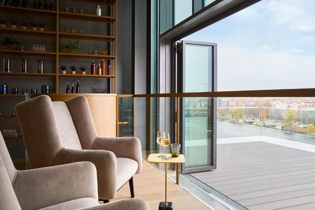 Hotel Indigo Berlin - East Side Gallery by IHG