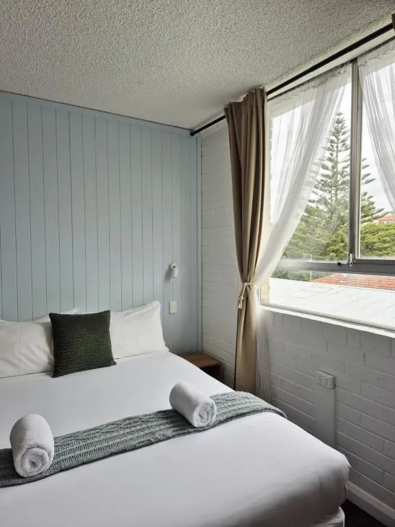 Little Coogee Hotel