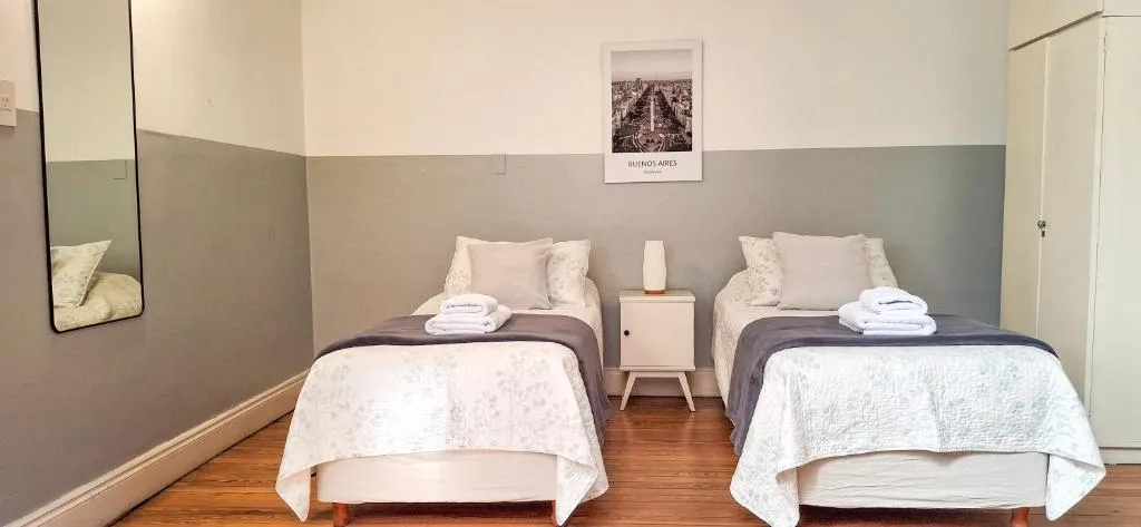 LOPEZ Hostel & Suites