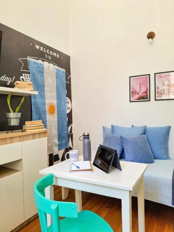 LOPEZ Hostel & Suites