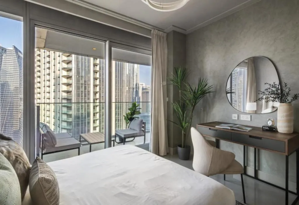 Luxurious Private Room in Burj Vista with Burj Khalifa View