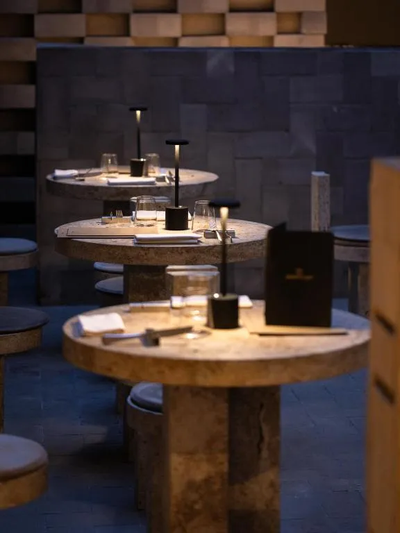 Nomos Hotel