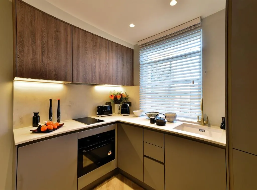 Notting Hill Studios by DMONTRIO