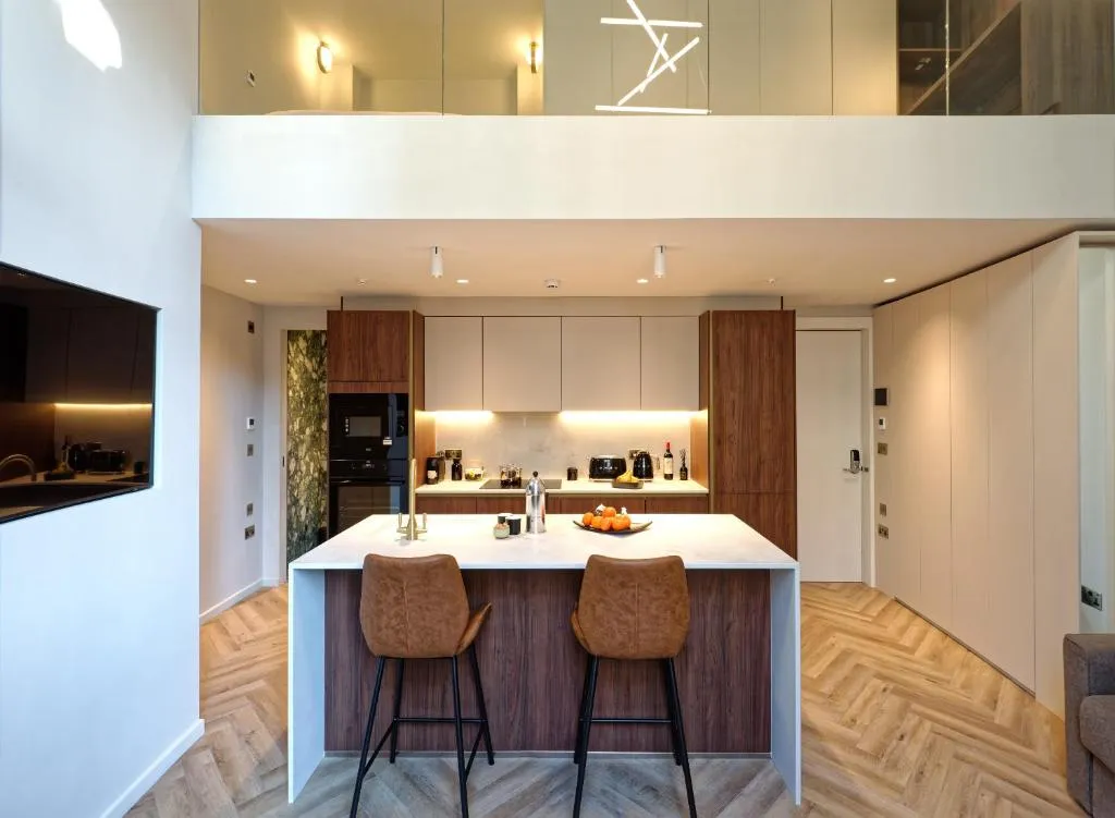 Notting Hill Studios by DMONTRIO