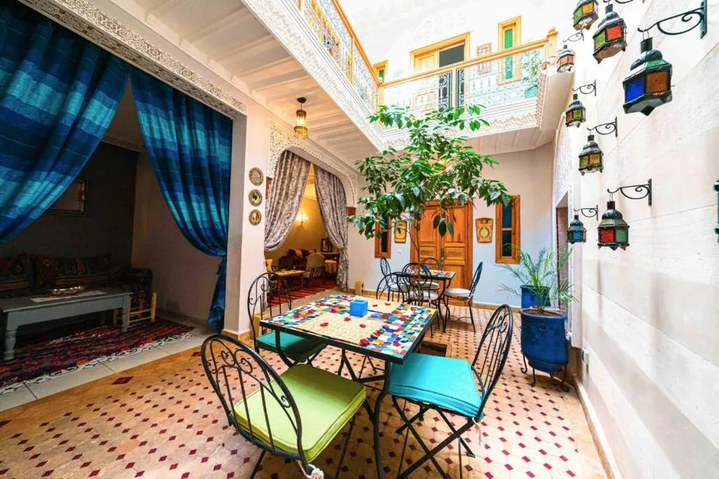 Riad Kiyanjana