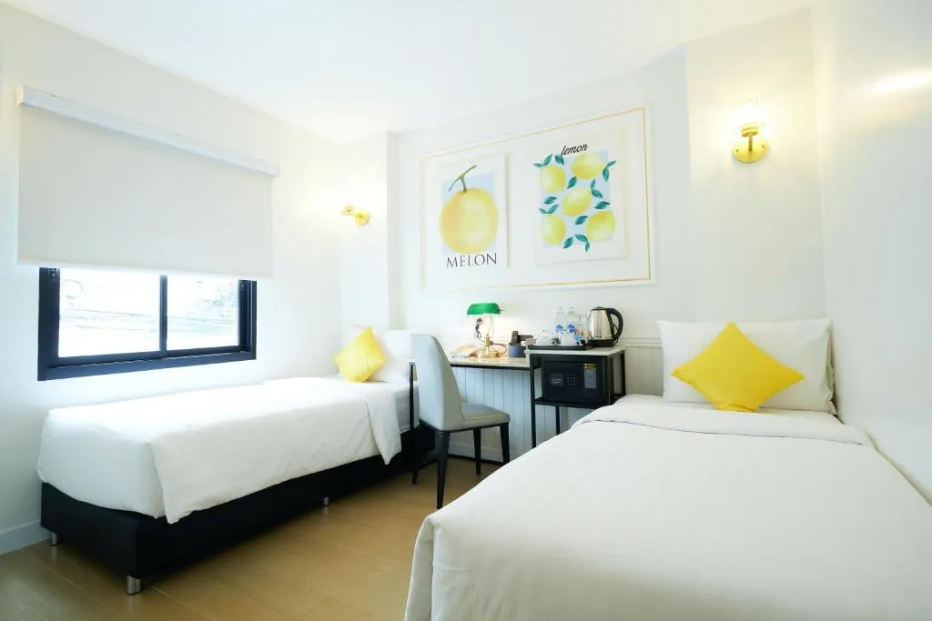 Rose Apple Hotel