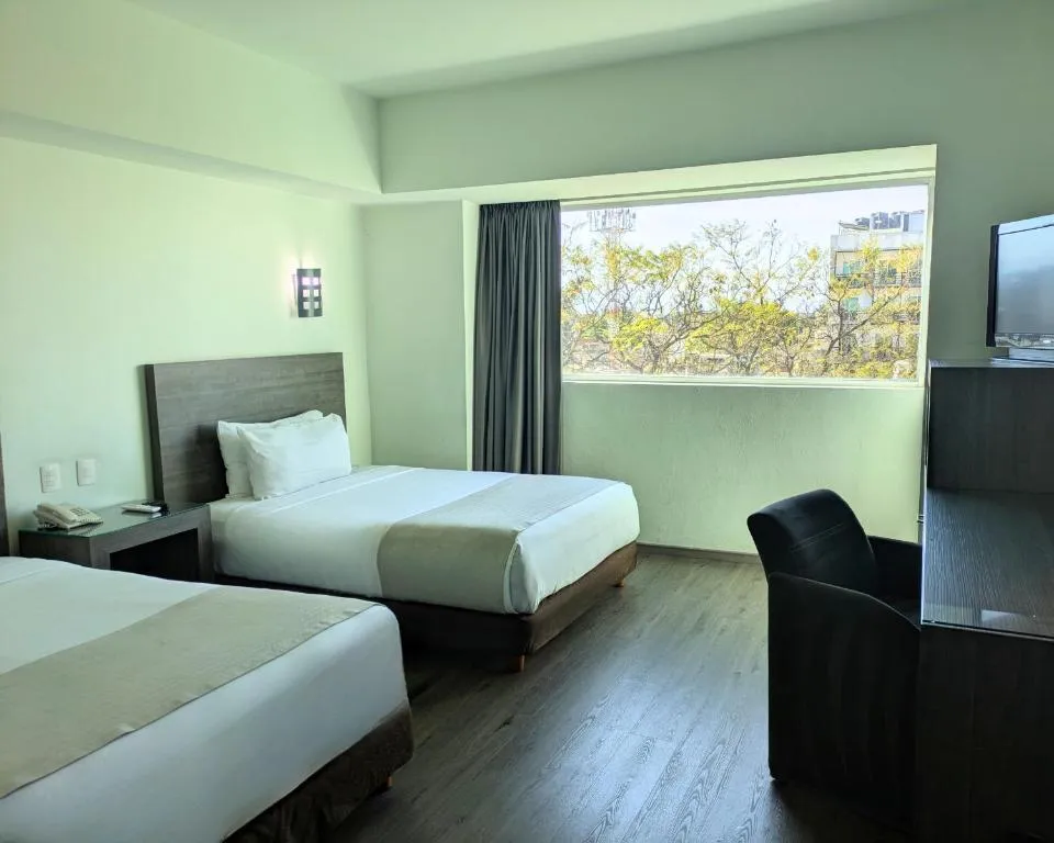 We Hotel Aeropuerto